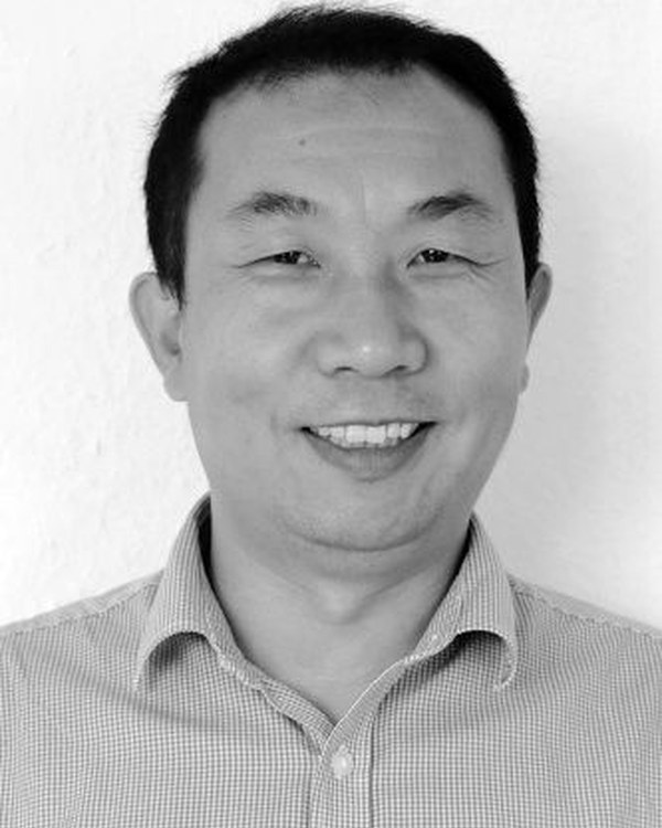 Porträt von Huaqian Yuan